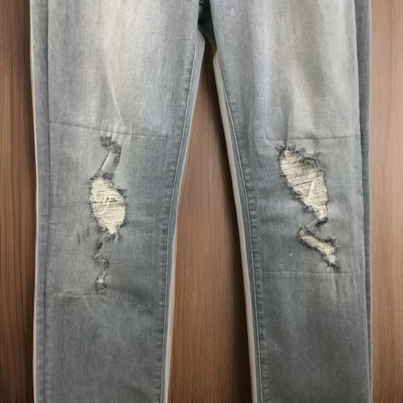 J BRAND Mid Rise RAIL Woman Distressed In Sweet Gray Wash Jeans Size 27 - Picture 5 of 7